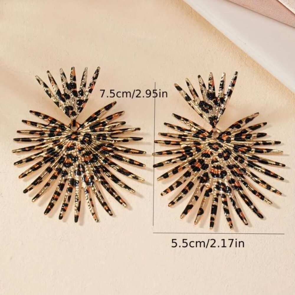 NEW Janis Retro Y2K Gold Leopard Fan Drop Spikey Heart Statement Earrings - Picture 4 of 4